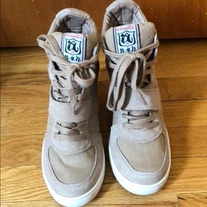 Ash tan platform sneakers.